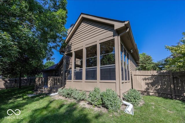 11179 Avery Row, Fishers, IN 46038