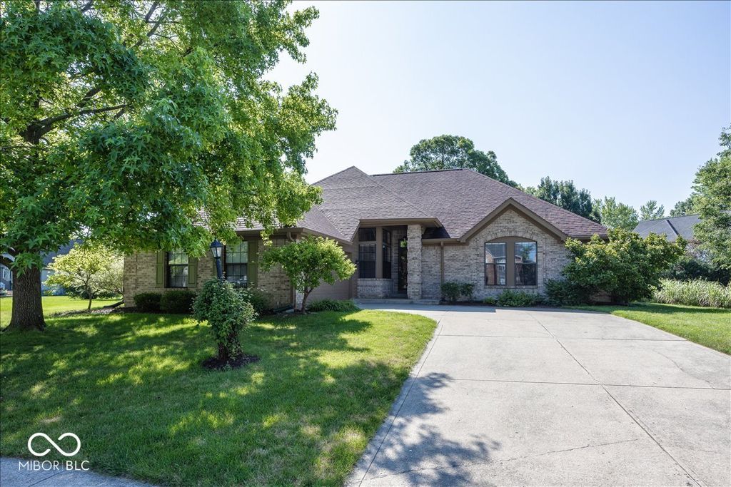 11179 Avery Row, Fishers, IN 46038