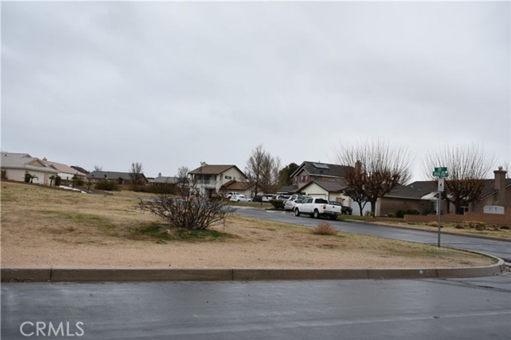 26555 Oar Lane, Helendale, CA 92342