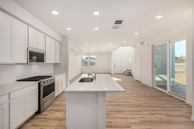 2631 E 102nd Place, Thornton, CO 80229