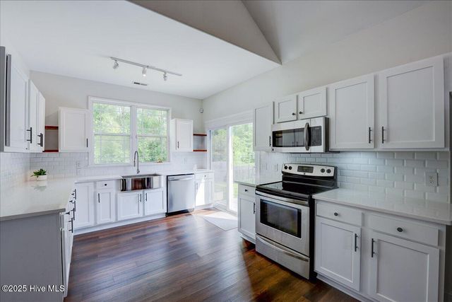 222 Station House Road, New Bern, NC 28562
