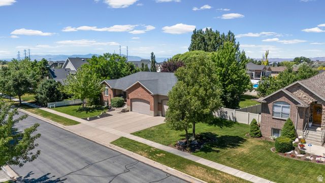 444 S 1350 W, Farmington, UT 84025