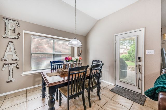 8121 Misty Water Drive, Fort Worth, TX 76131