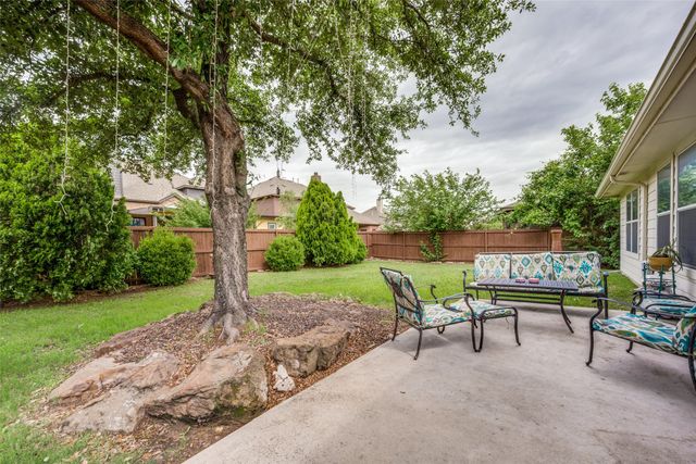 8121 Misty Water Drive, Fort Worth, TX 76131
