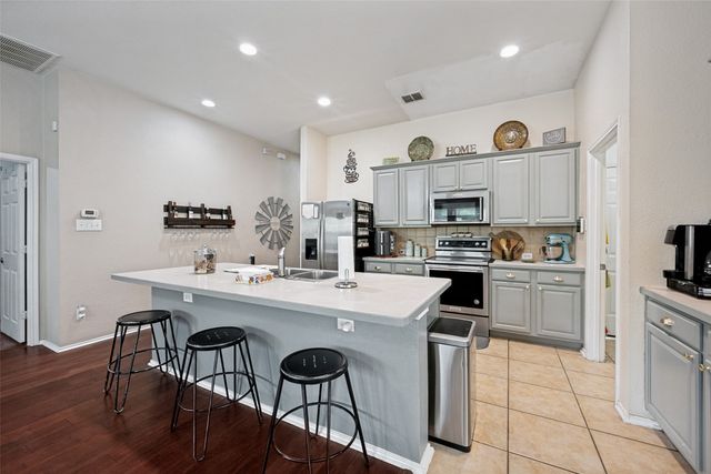 8121 Misty Water Drive, Fort Worth, TX 76131