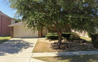 8121 Misty Water Drive, Fort Worth, TX 76131