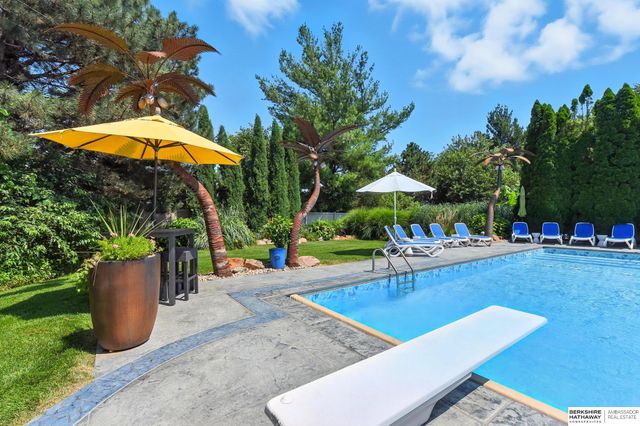 16228 Bancroft Circle, Omaha, NE 68130