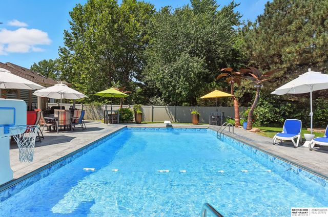 16228 Bancroft Circle, Omaha, NE 68130