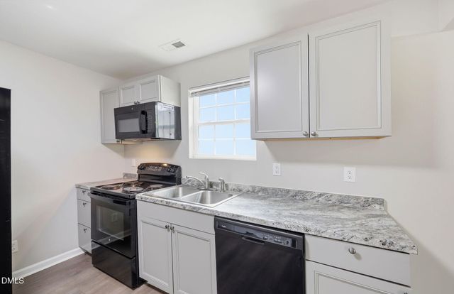 1020 Rainey Street, Burlington, NC 27217