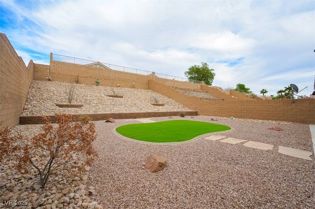 2368 Cookies Crossing Court, Laughlin, NV 89029