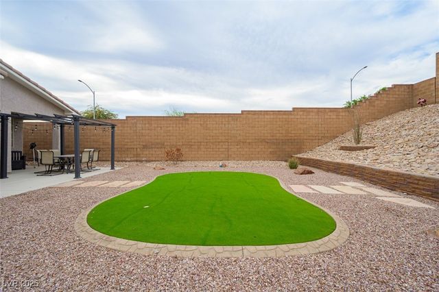 2368 Cookies Crossing Court, Laughlin, NV 89029