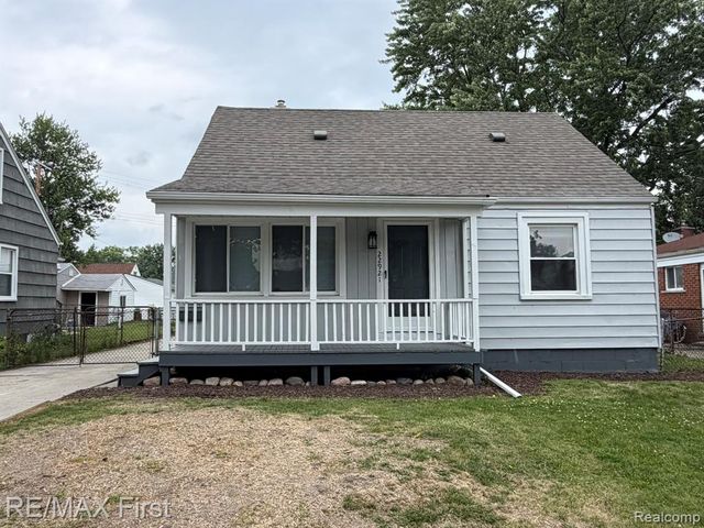 22921 Gaukler Street, Saint Clair Shores, MI 48080