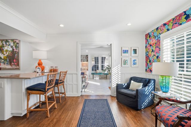 6116 Locke Avenue, Fort Worth, TX 76116