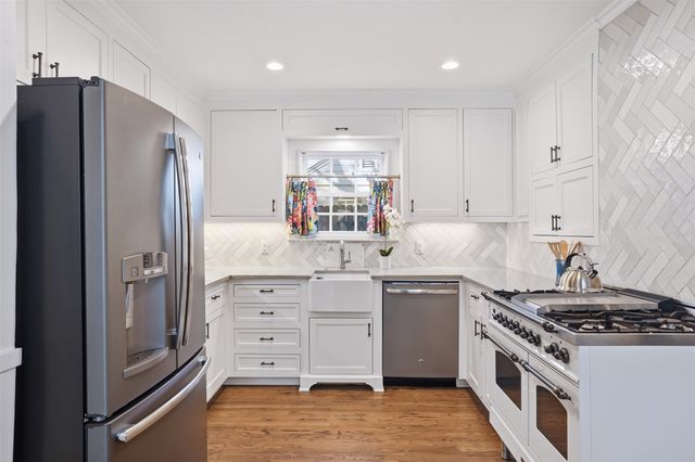 6116 Locke Avenue, Fort Worth, TX 76116