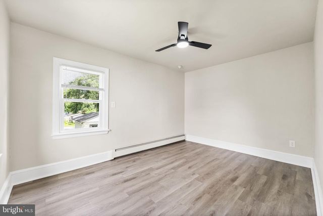 411 FRANKLIN ST, Oxford, PA 19363