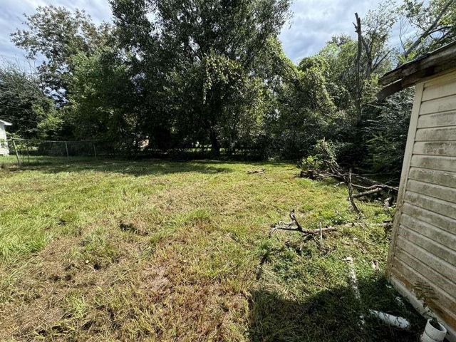 2006 2nd Street, Orange, TX 77630