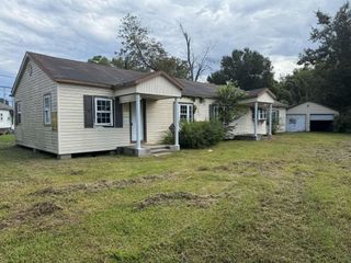2006 2nd Street, Orange, TX 77630