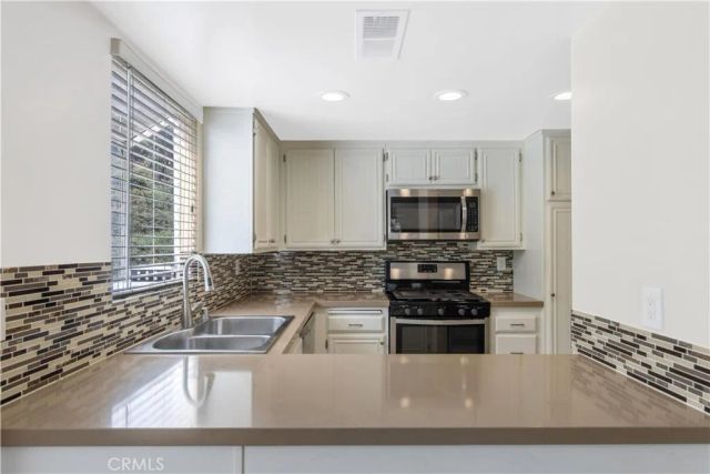 26901 Rainbow Glen Drive 643, Canyon Country, CA 91351