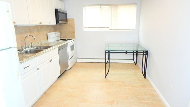 11 Woodcrest Ct 3, Weymouth, MA 02190