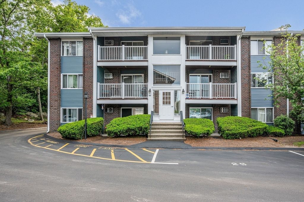 11 Woodcrest Ct 3, Weymouth, MA 02190
