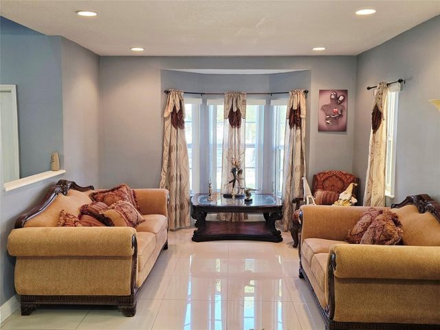 21053 SW 88th Place, Cutler Bay, FL 33189