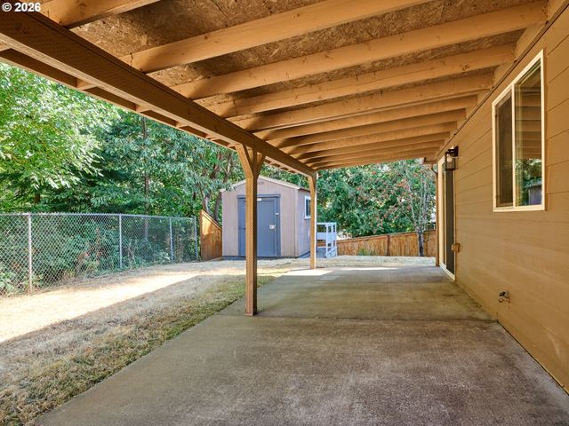 605 IDYLWOOD Dr, Salem, OR 97302