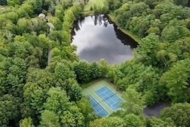 4 Essex 4, Wayland, MA 01778