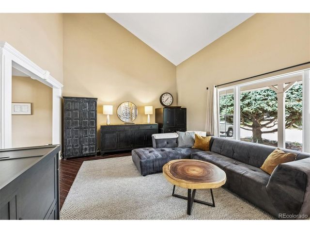 6573 S Kearney Cir, Centennial, CO 80111
