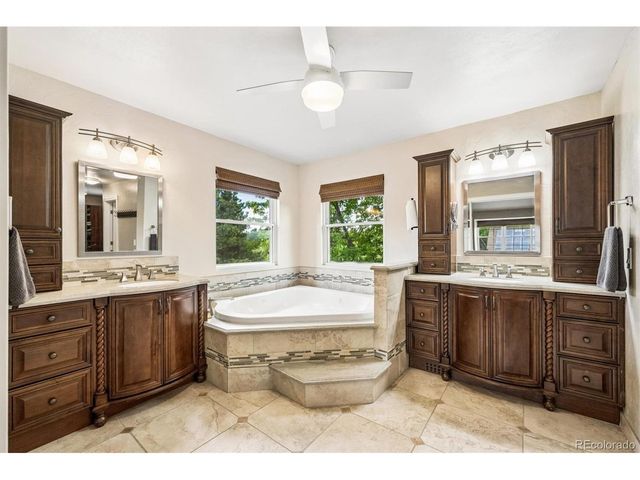 6573 S Kearney Cir, Centennial, CO 80111