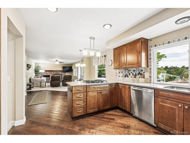 6573 S Kearney Cir, Centennial, CO 80111