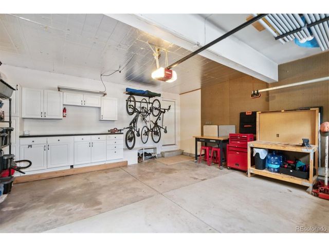 6573 S Kearney Cir, Centennial, CO 80111