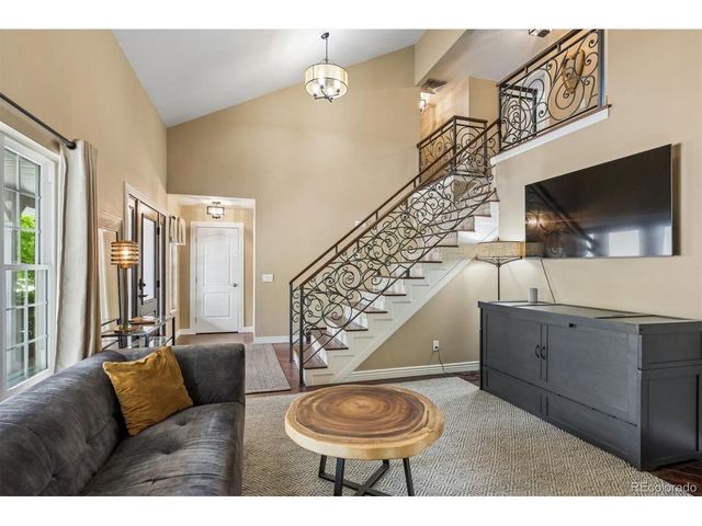 6573 S Kearney Cir, Centennial, CO 80111