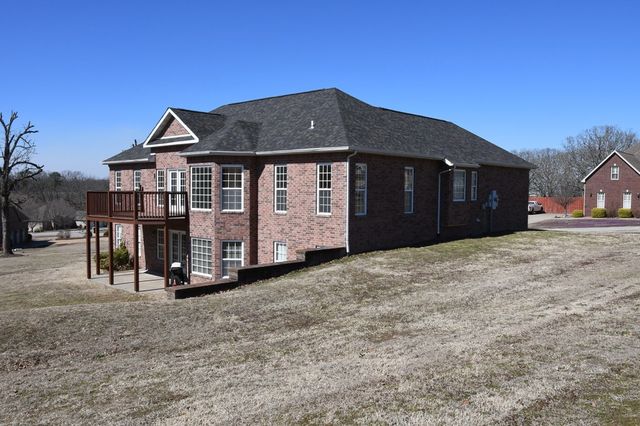 205 Hillcrest Drive, Berryville, AR 72616