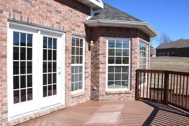205 Hillcrest Drive, Berryville, AR 72616