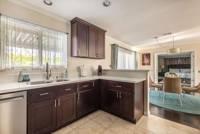 980 N Biskra Road, Palm Springs, CA 92262