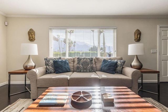 980 N Biskra Road, Palm Springs, CA 92262