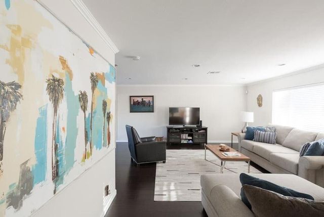 980 N Biskra Road, Palm Springs, CA 92262