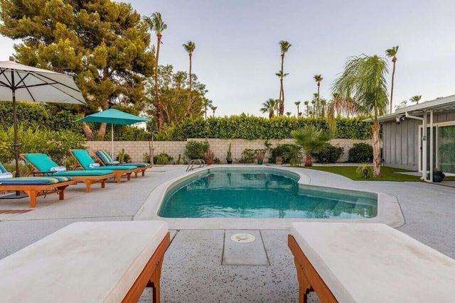 980 N Biskra Road, Palm Springs, CA 92262
