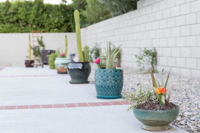 980 N Biskra Road, Palm Springs, CA 92262