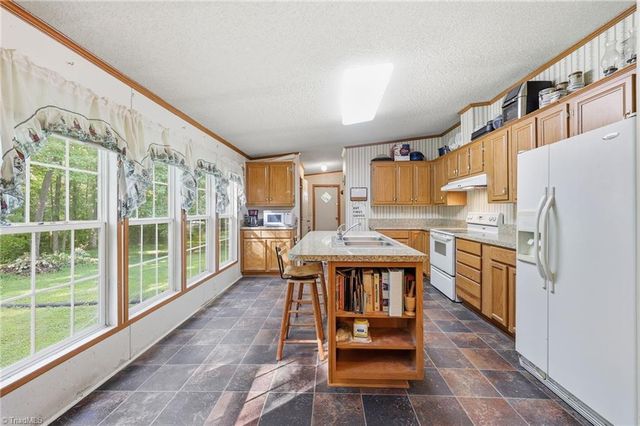 112 Goneaway Lane, Cleveland, NC 27013