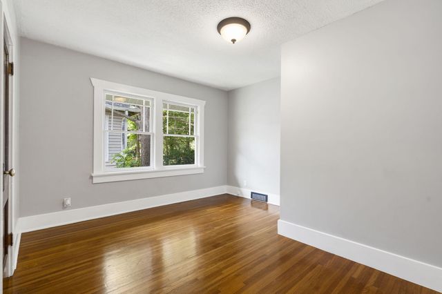 939 East Loren Street, Springfield, MO 65807