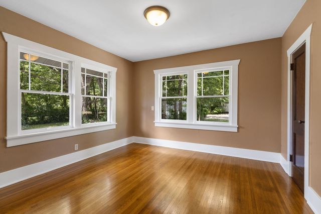 939 East Loren Street, Springfield, MO 65807