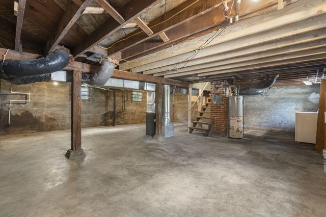 939 East Loren Street, Springfield, MO 65807