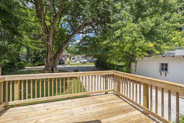 939 East Loren Street, Springfield, MO 65807