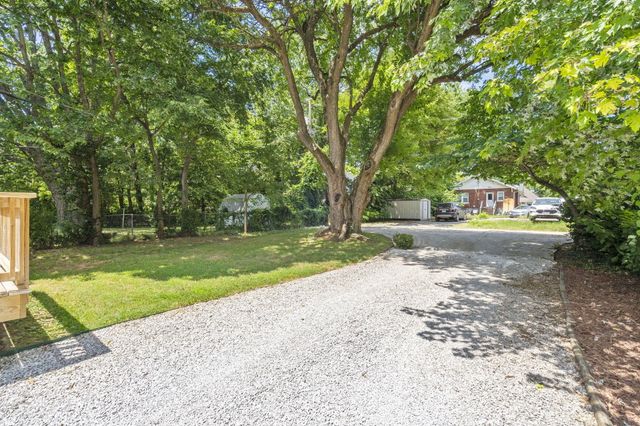 939 East Loren Street, Springfield, MO 65807