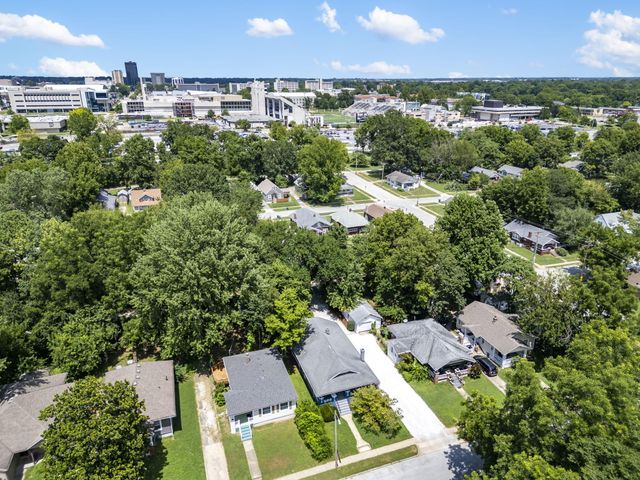 939 East Loren Street, Springfield, MO 65807