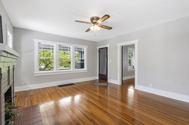 939 East Loren Street, Springfield, MO 65807