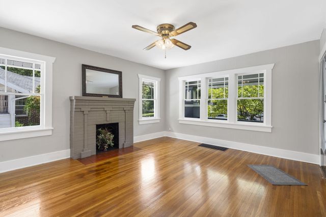 939 East Loren Street, Springfield, MO 65807