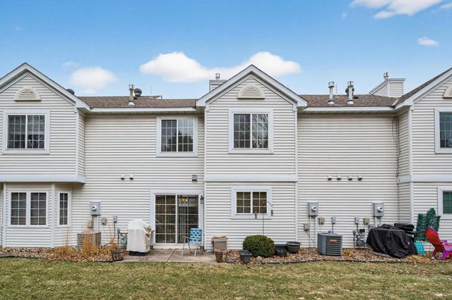 8763 Bechtel Avenue 152, Inver Grove Heights, MN 55076