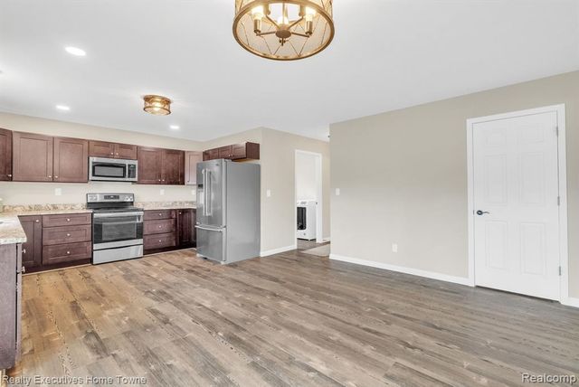 4080 Lancaster Drive, Fort Gratiot, MI 48059